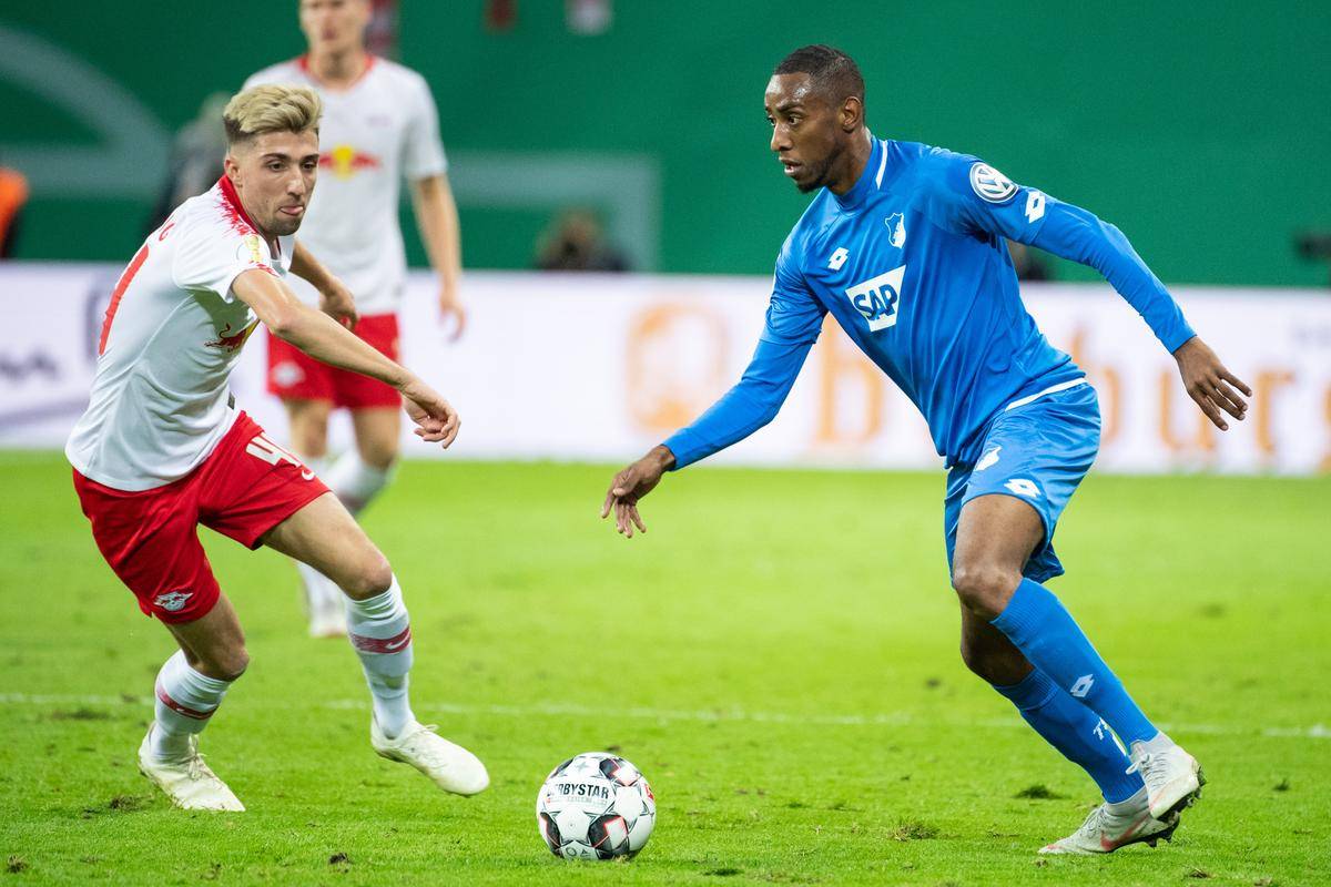 霍芬海姆主场力克对手，豪取三分加强领先的简单介绍