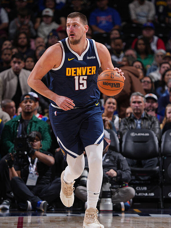 关于约基奇惊艳全场，国王助攻爆棚，三连败逆转取胜！的信息